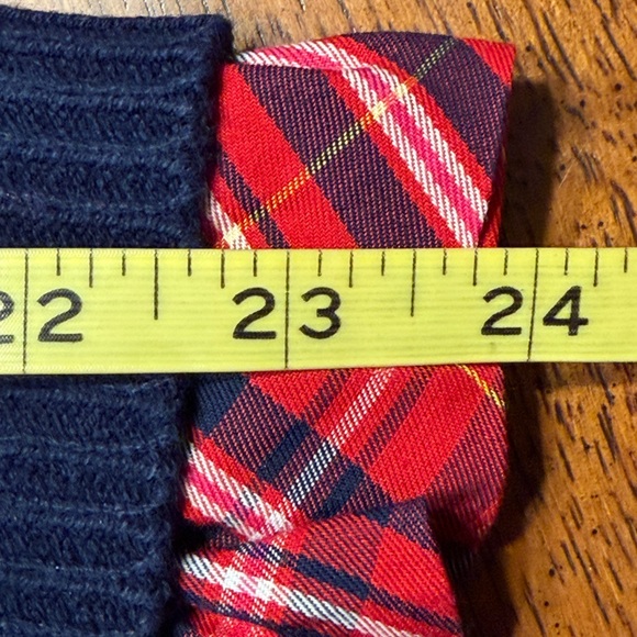 Crown & Ivy sweater. With contrasting pleated neckline & cuffs.  Petite large - Picture 11 of 11